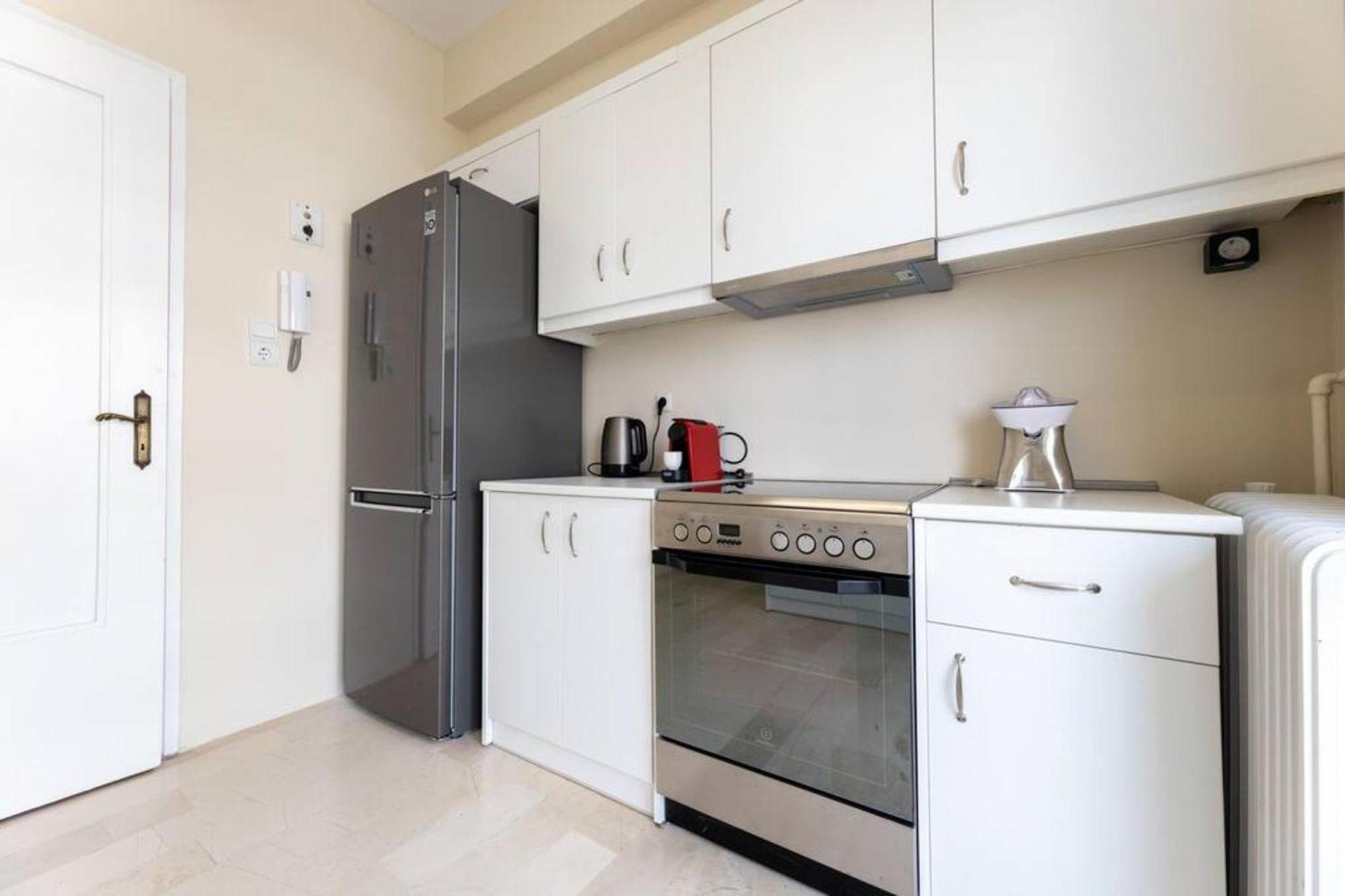Amfitritis Family Lux Apartment At Palaio Faliro Athens Luaran gambar
